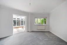 Alexander Crescent, Caterham, CR3 photo 15