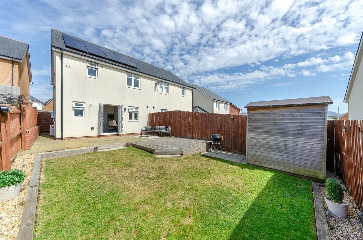 Gwel Y Llan, Caernarfon, Gwynedd, LL55