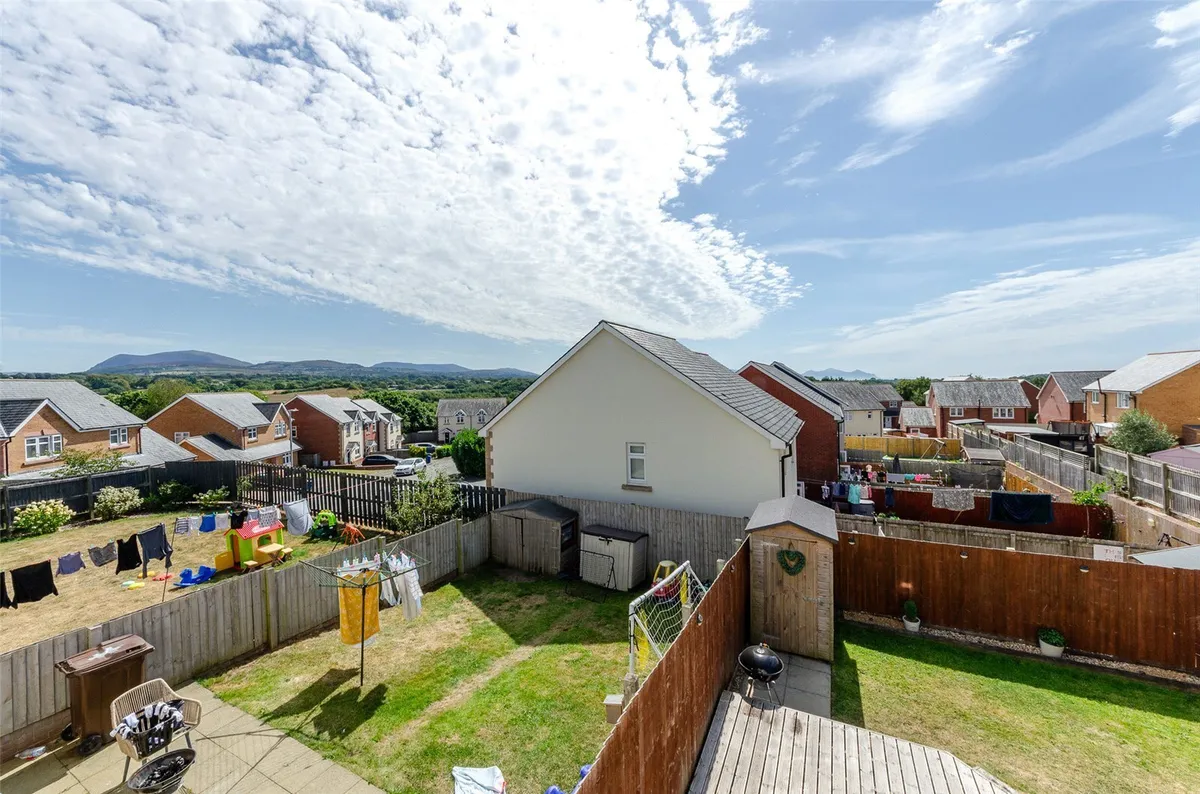Gwel Y Llan, Caernarfon, Gwynedd, LL55