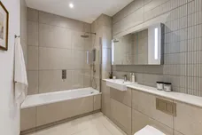 The Broadway, London, SW19 photo 6