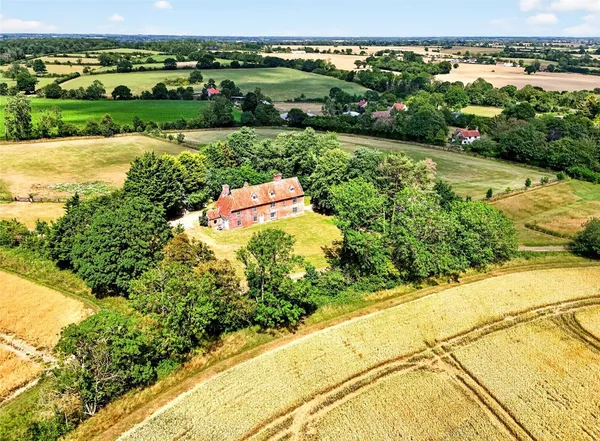 Bramfield, Halesworth, IP19 photo 1