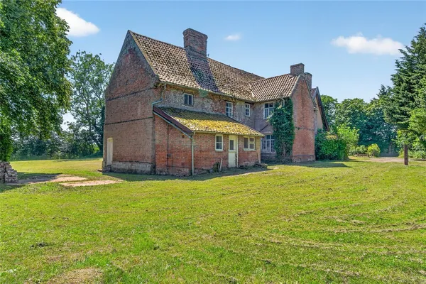 Bramfield, Halesworth, IP19 photo 21