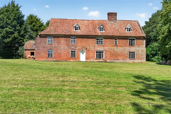 Bramfield, Halesworth, IP19 photo 23