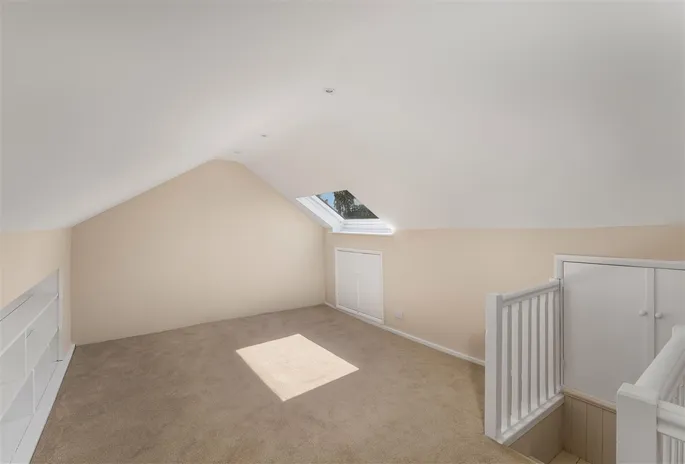 Property carousel image 14