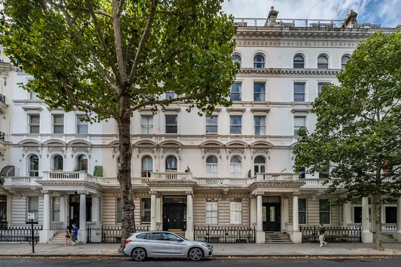 Queen's Gate, LONDON, SW7