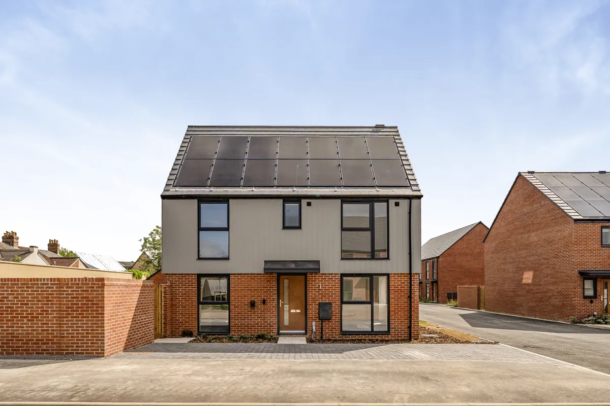 Mercury Crescent, Langley Park Way, CHIPPENHAM