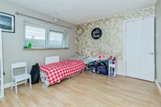 Cotswold Green, Leicester