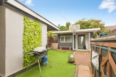 Cotswold Green, Leicester