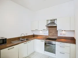 Dewsbury Road, Elland thumb 3