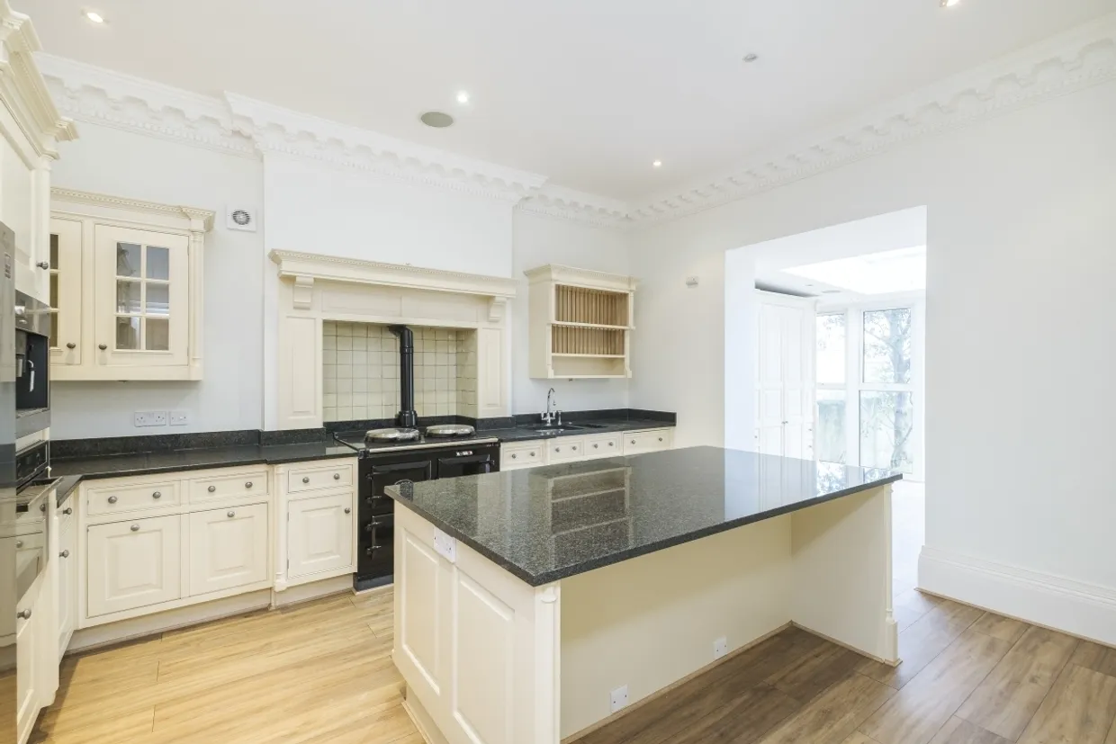 Westcombe Park Road London SE3 photo 8