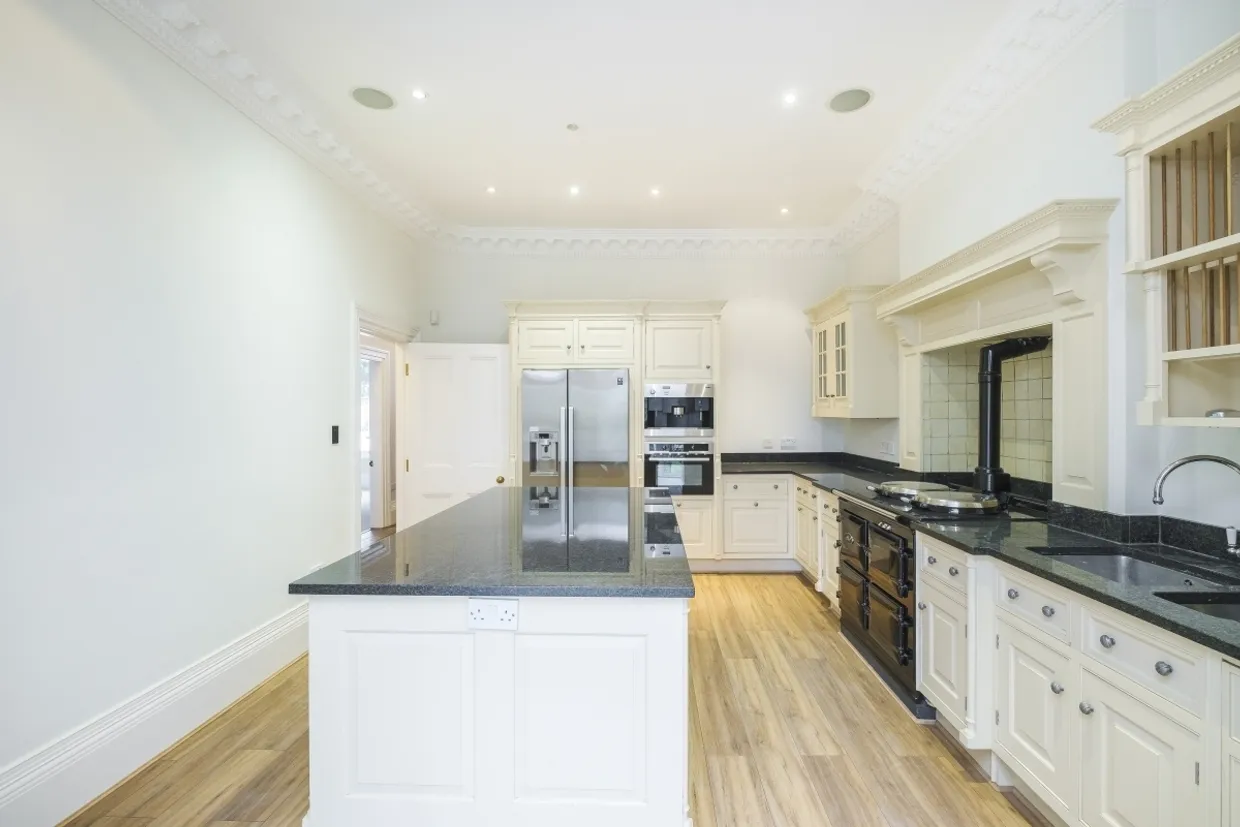 Westcombe Park Road London SE3 photo 12