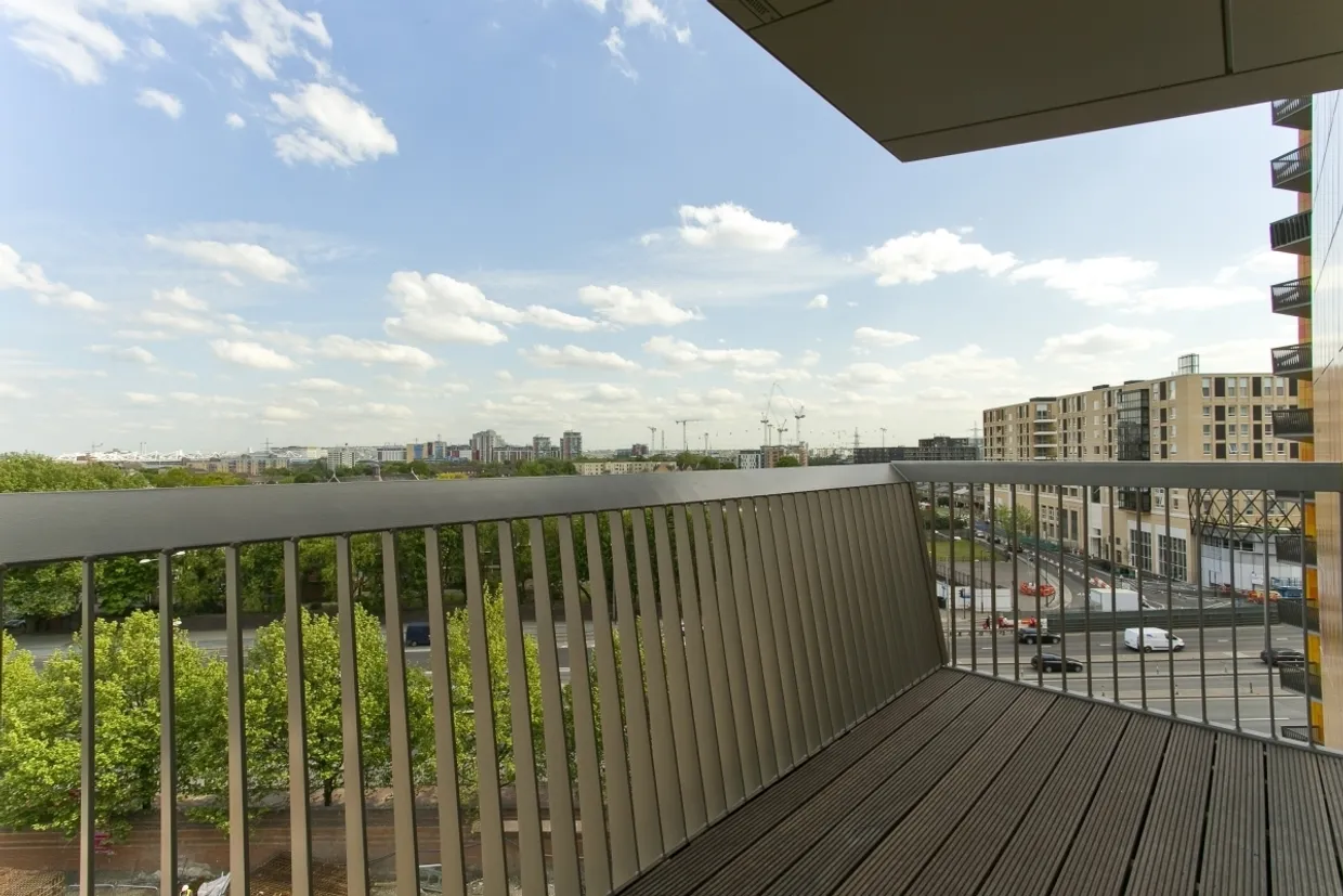Bywell Place, E16 photo 3