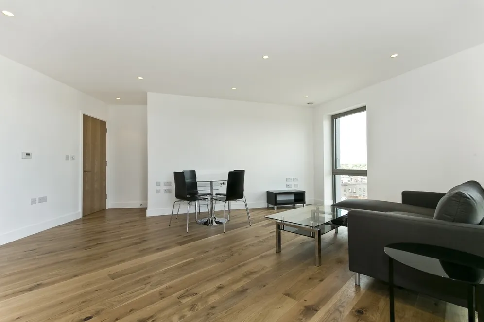 Bywell Place, E16 photo 10