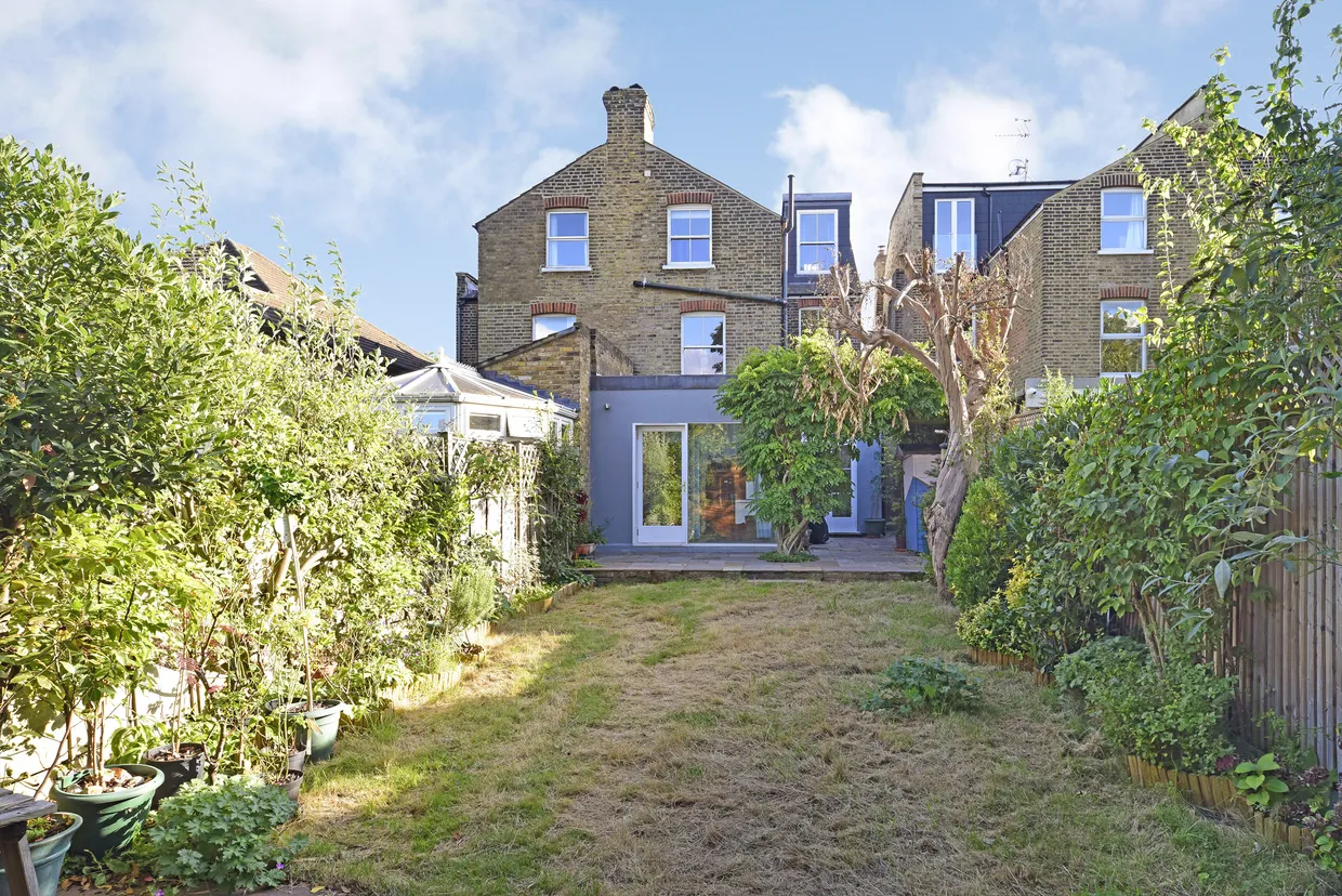 Haydon Park Road, London, SW19 photo 9
