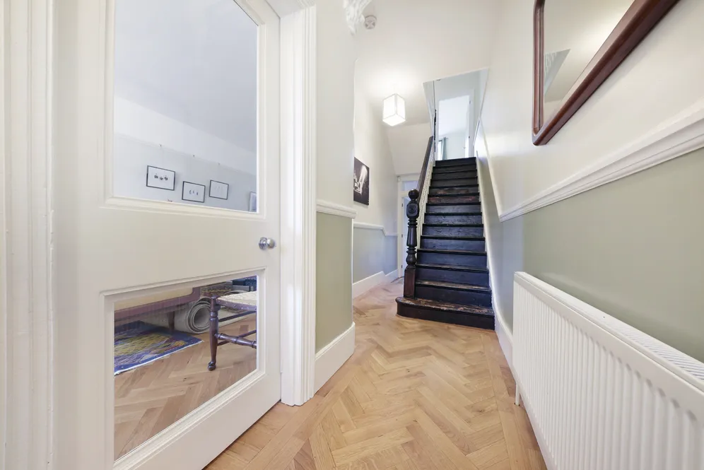 Haydon Park Road, London, SW19 photo 13