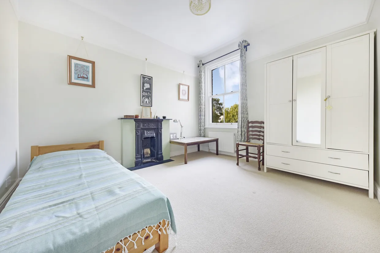 Haydon Park Road, London, SW19 photo 16
