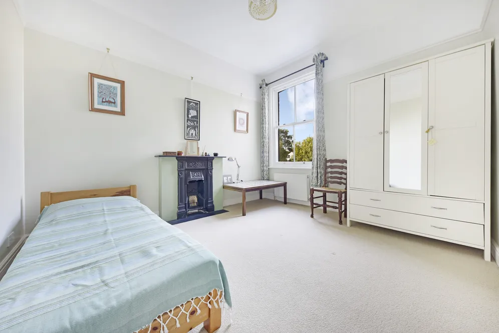 Haydon Park Road, London, SW19 photo 16
