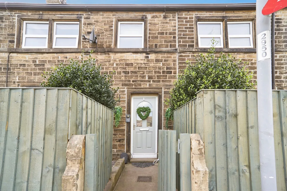 Main Street, Wilsden, BRADFORD