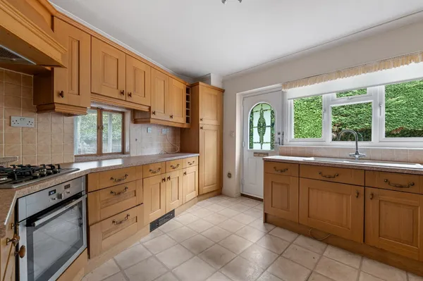 Roundwood Lane, Lindfield, RH16 photo 4