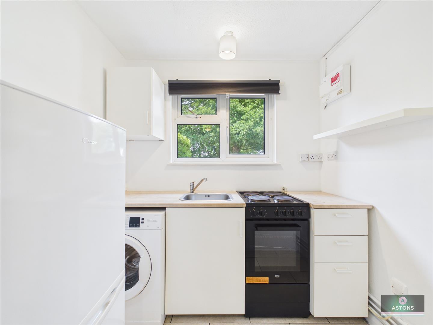 Lanercost Road, Southgate Image 3