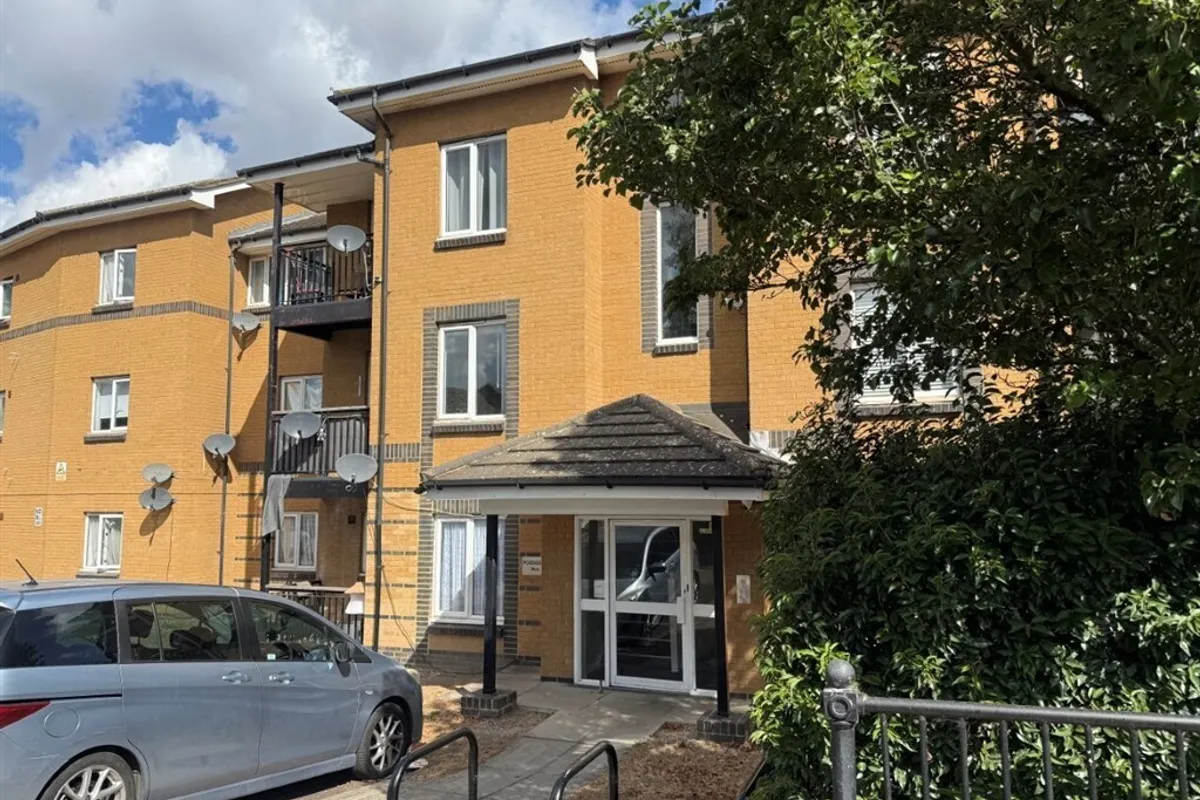 Spinnaker Close, BARKING