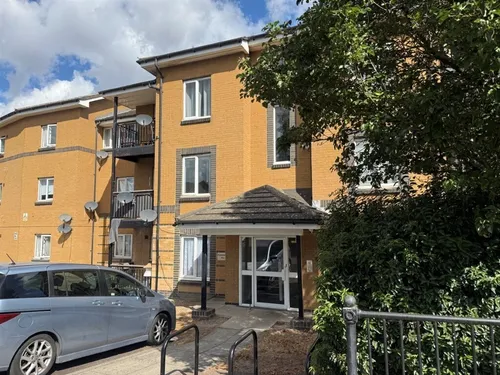 Spinnaker Close, BARKINGphoto