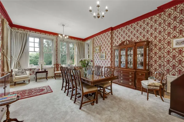 Perry Hill, Worplesdon, GU3 photo 4