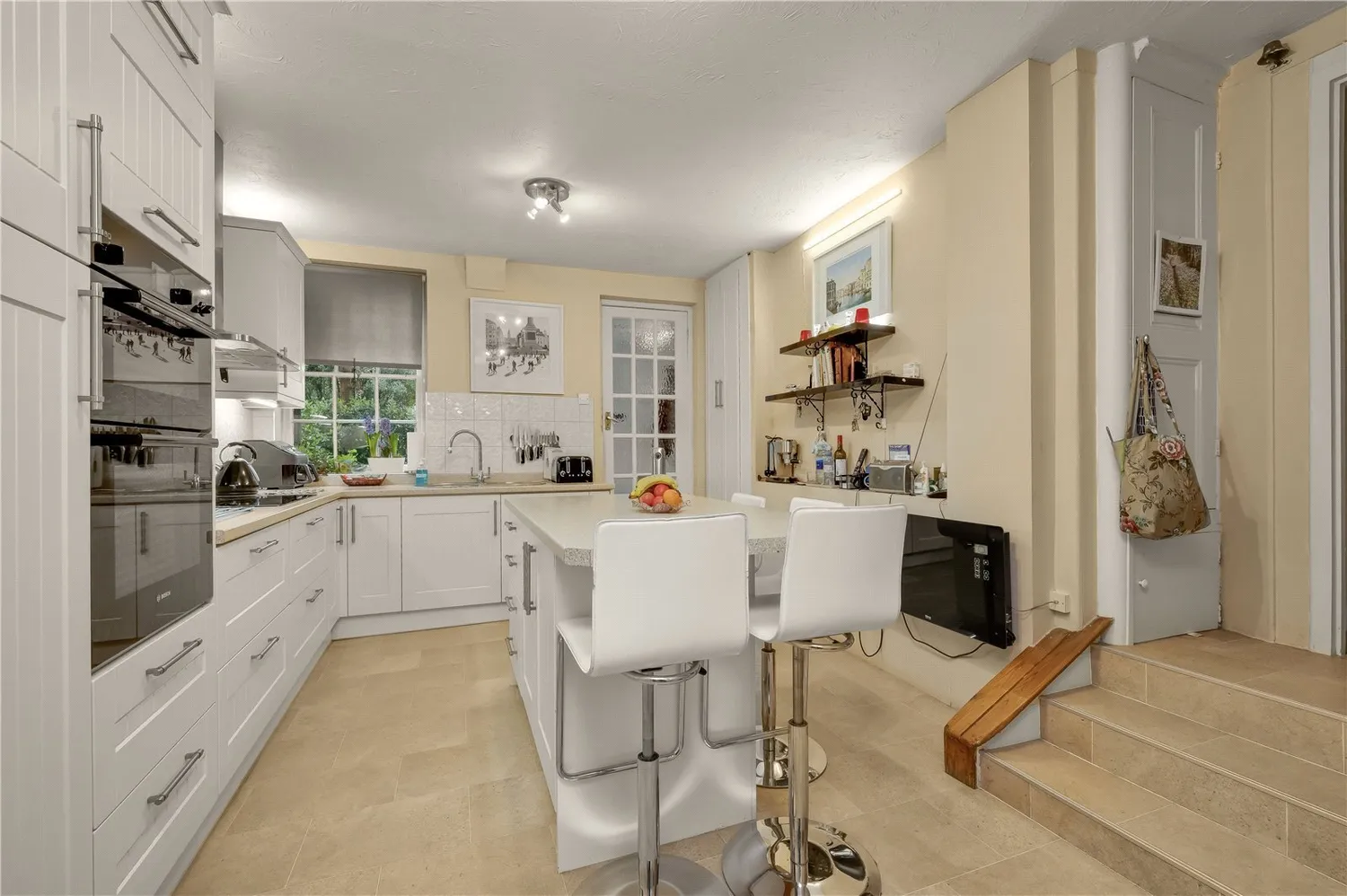 Perry Hill, Worplesdon, GU3 photo 5