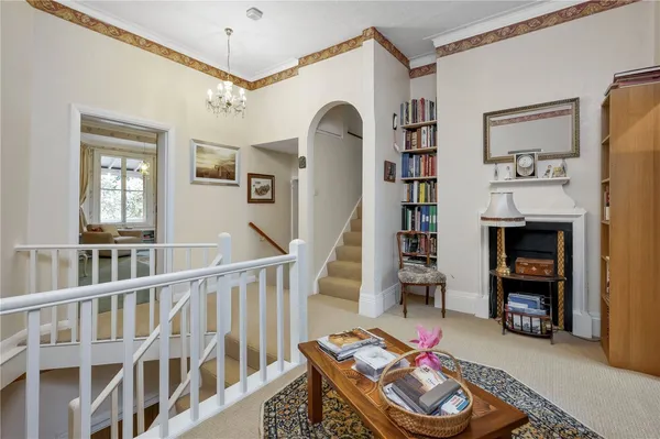 Perry Hill, Worplesdon, GU3 photo 7