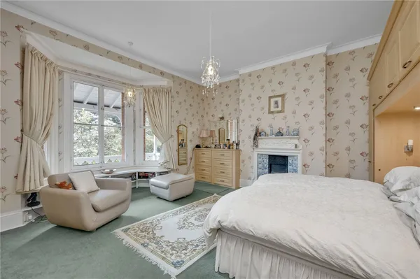 Perry Hill, Worplesdon, GU3 photo 8