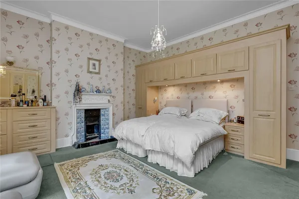 Perry Hill, Worplesdon, GU3 photo 9