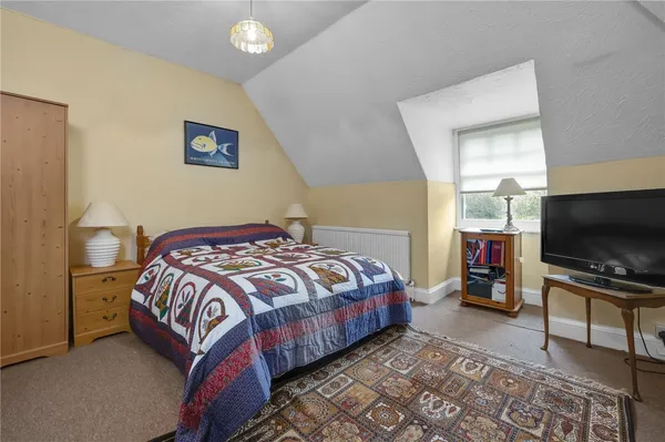 Perry Hill, Worplesdon, GU3 photo 15