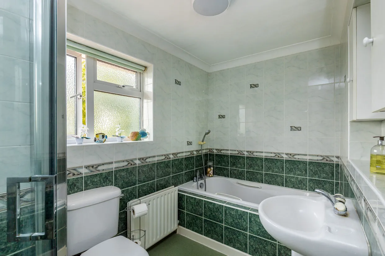 Gloucester Road, Painswick, Stroud, GL6 photo 17