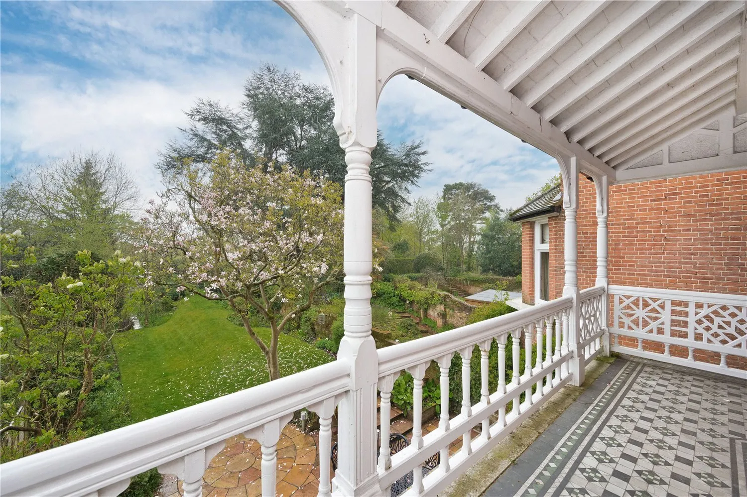 Perry Hill, Worplesdon, GU3 photo 23