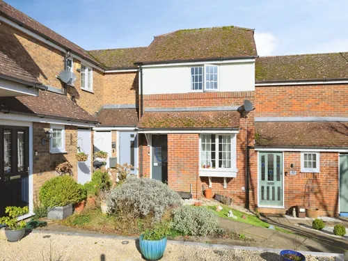Lunardi Court, Puckeridge, Warephoto