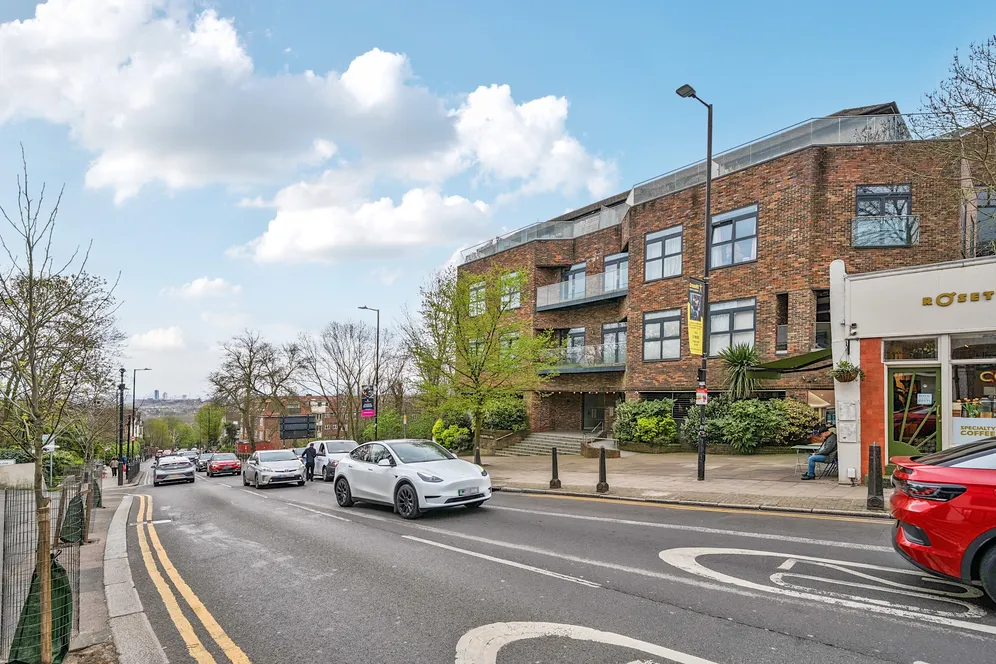 Muswell Hill, London, N10 photo 14