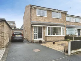 Whack House Close, Yeadon, Leeds photo