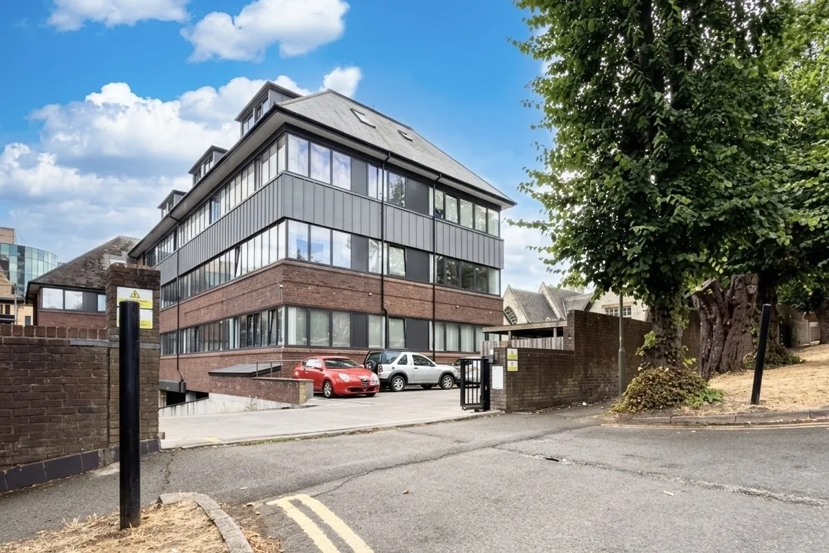 Station Road, REDHILL