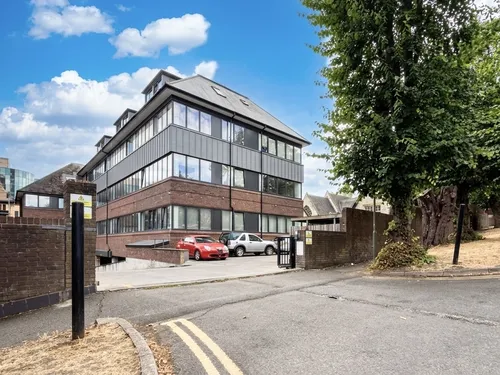 Station Road, REDHILLphoto