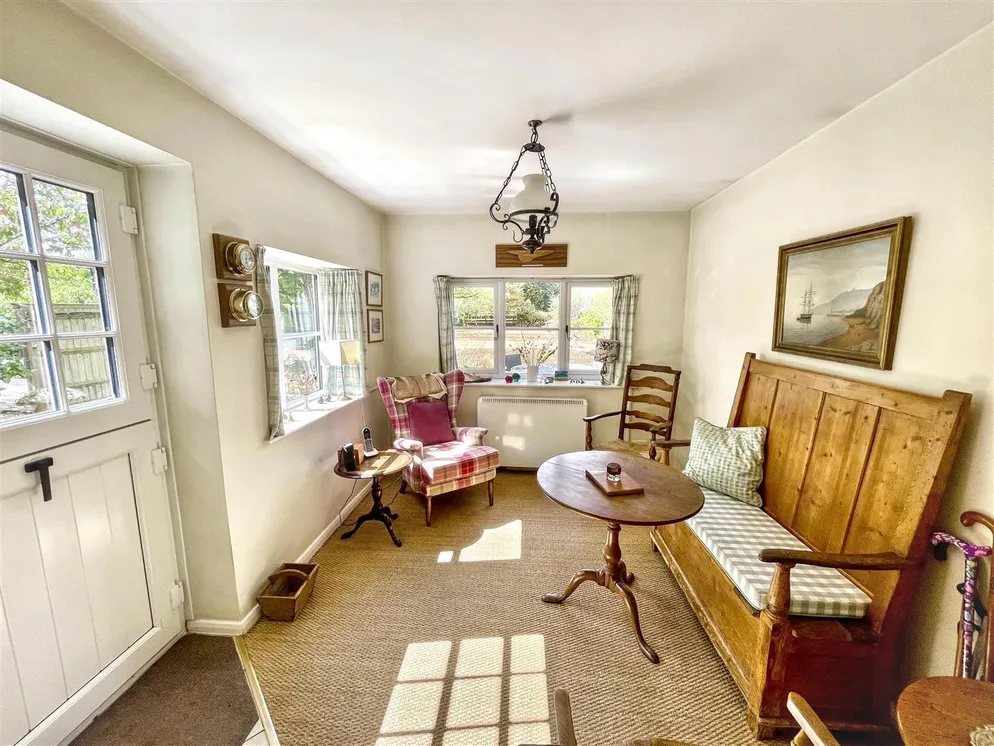 Property carousel item 4