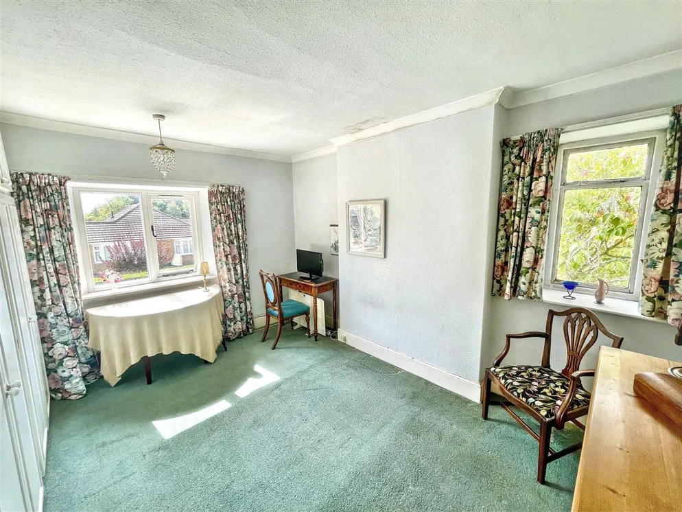 Property carousel item 11