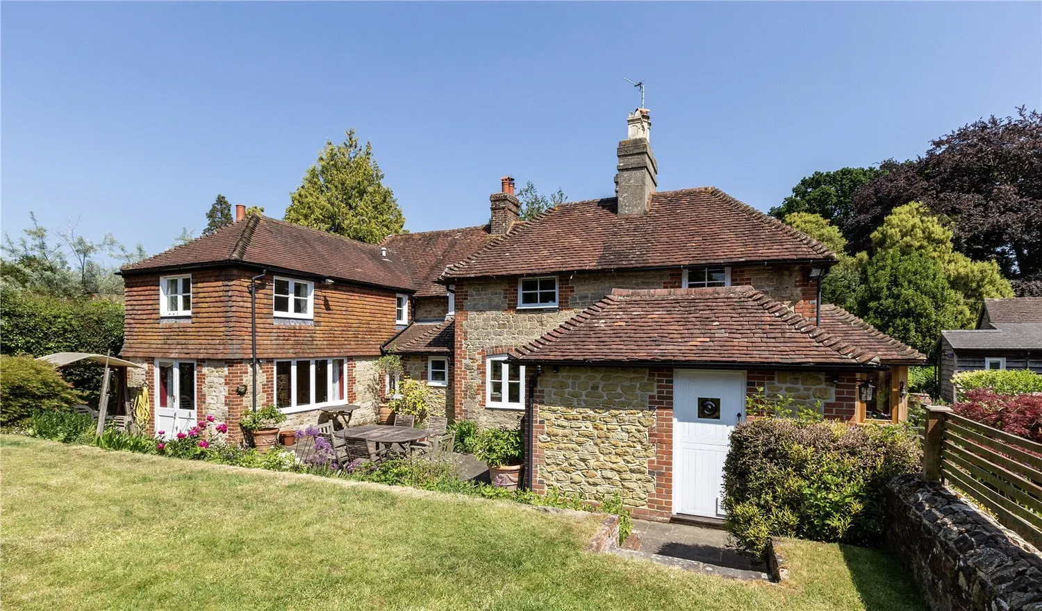 Little Bognor, Fittleworth, RH20 photo 2