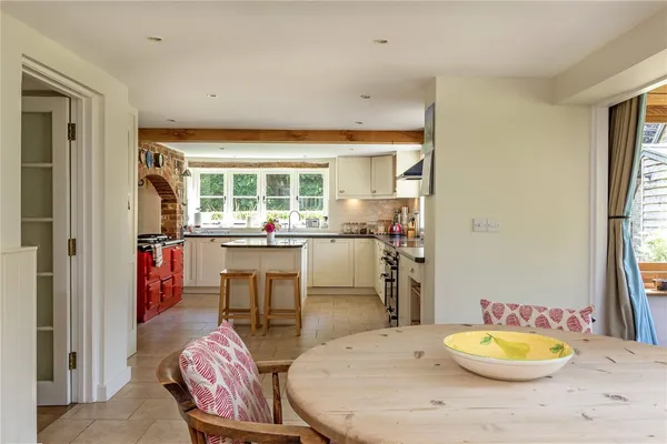 Little Bognor, Fittleworth, RH20 photo 4