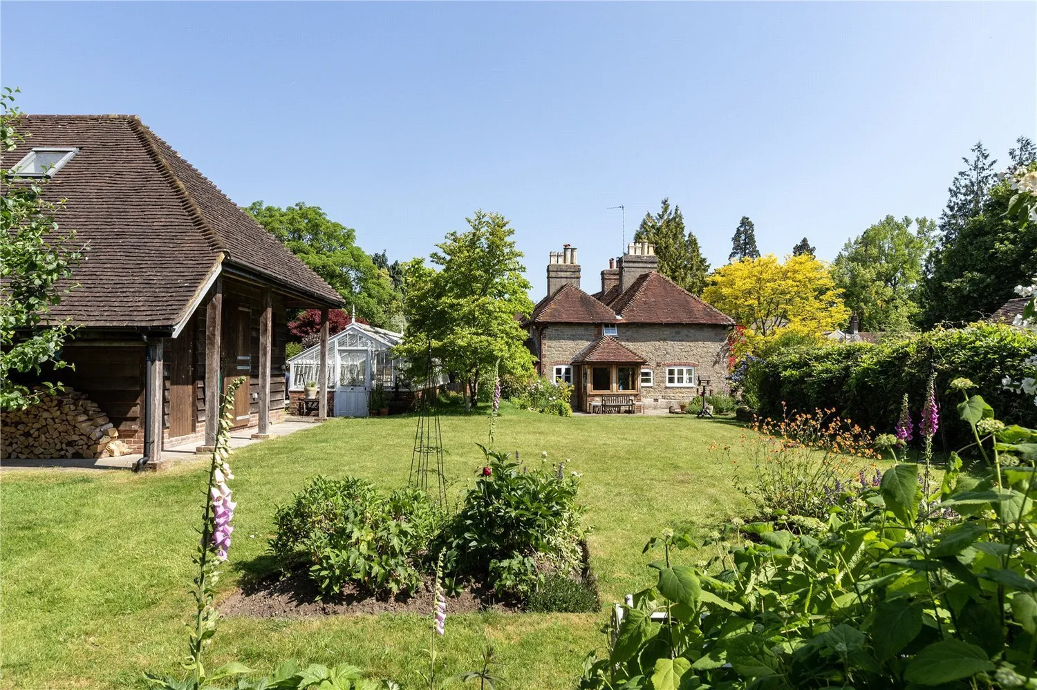 Little Bognor, Fittleworth, RH20 photo 11