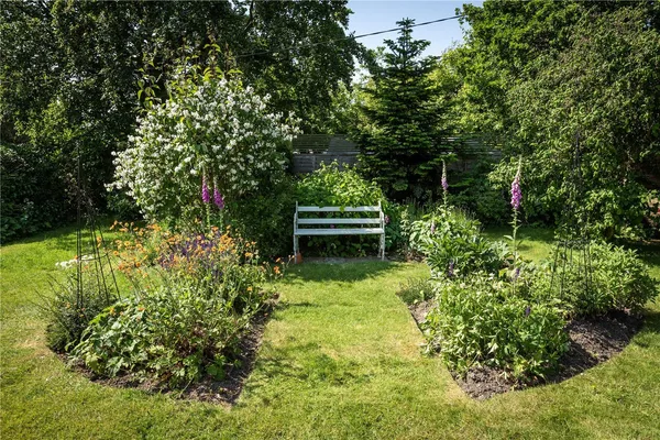 Little Bognor, Fittleworth, RH20 photo 14