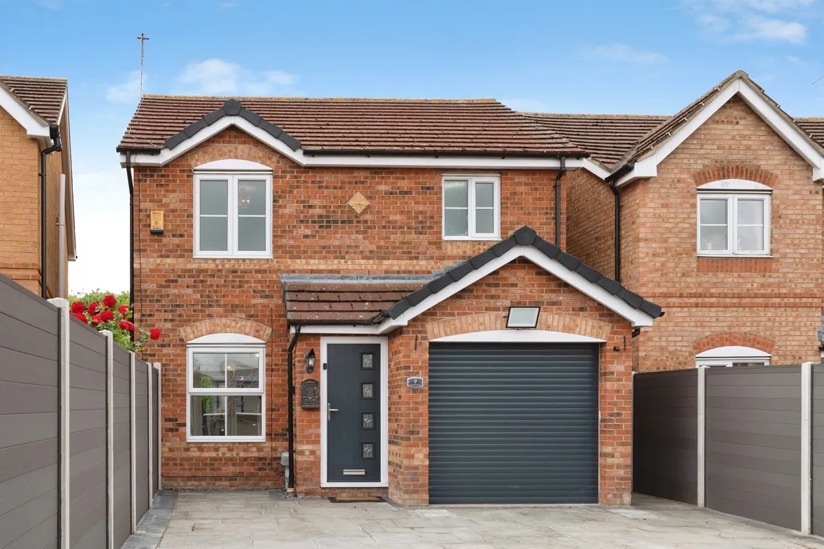 Broadwaters, Kingswood, Hull