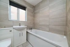 Broadwaters, Kingswood, Hull