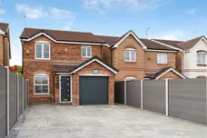 Broadwaters, Kingswood, Hull