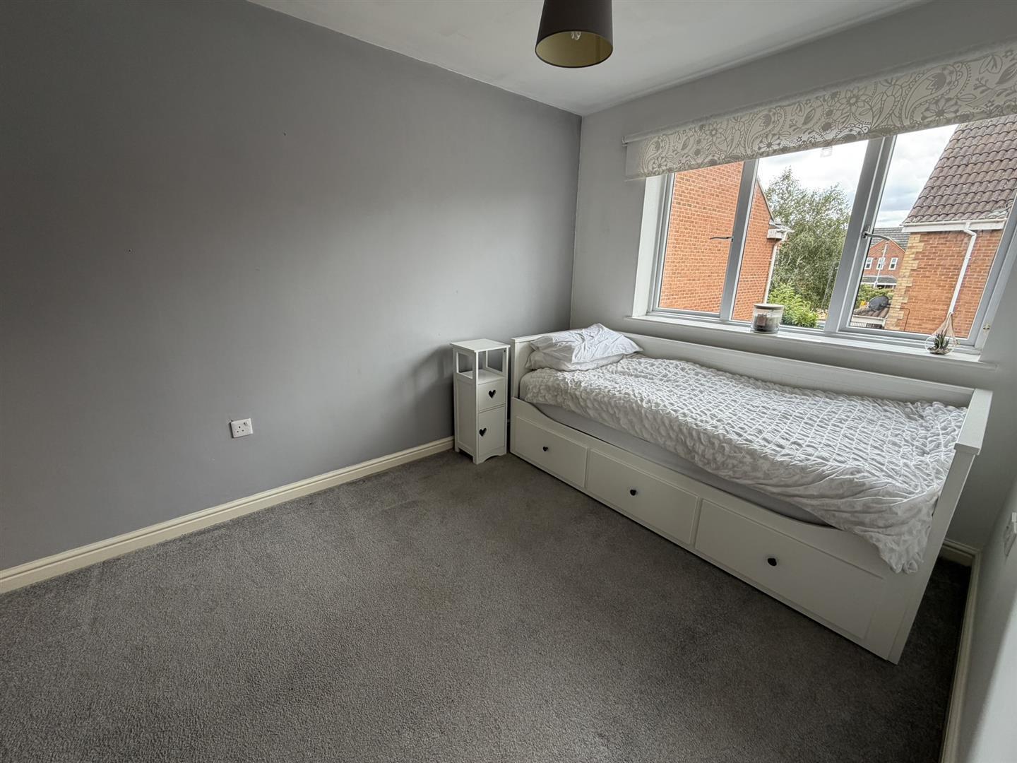 Glendower Close, Daventry Image 21