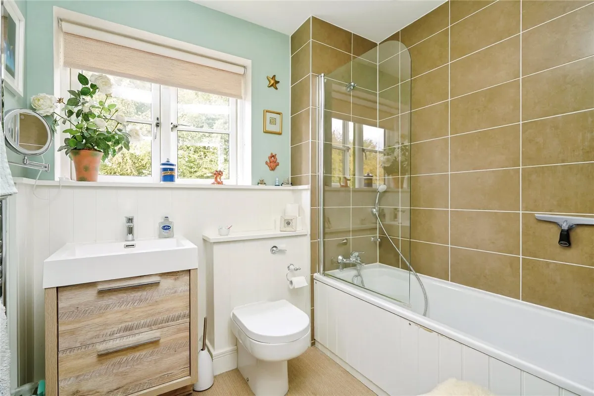 Delfin Way, Upper Rissington, Cheltenham, Gloucestershire, GL54